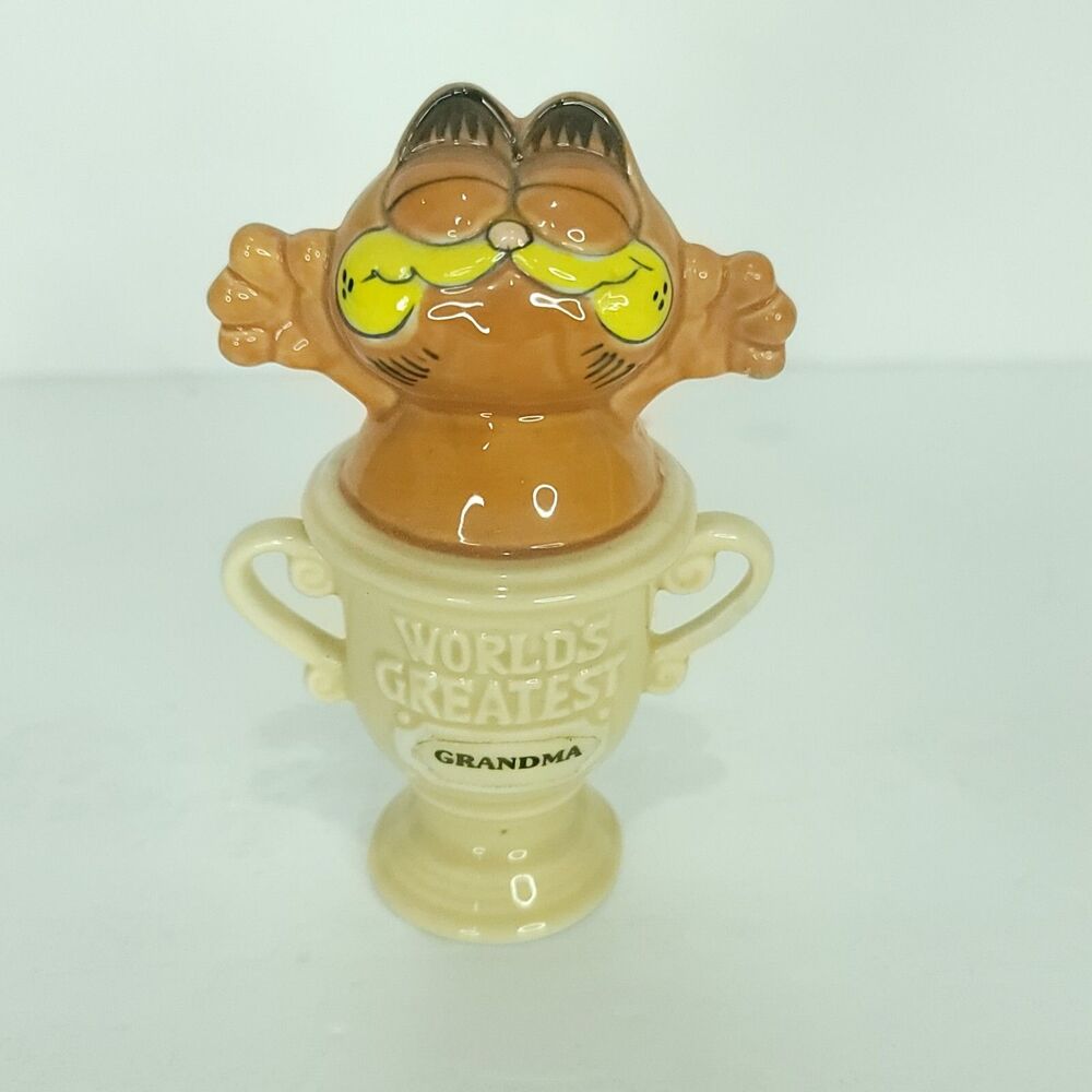 Garfield Worlds Greatest Grandma Trophy Figurine 4.75" Tall Enesco 1971 Ceramic